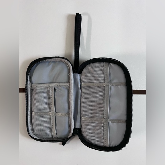 Organizers for electronics and eye glasses - Picture 6 of 12